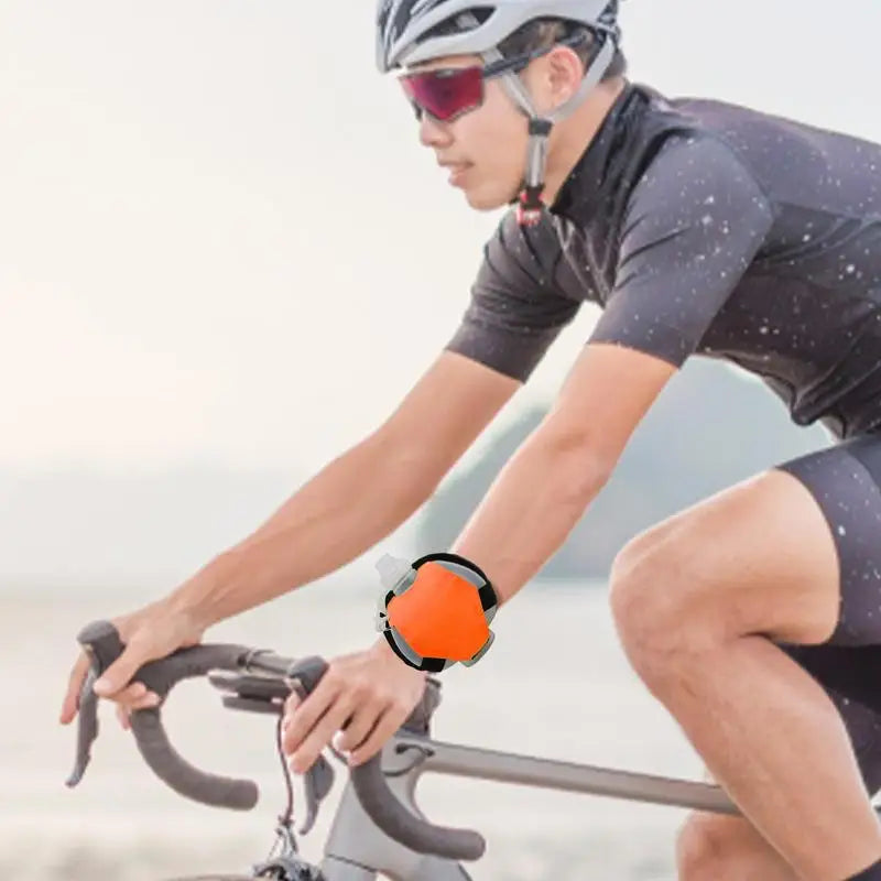 Botella de agua deportiva de silicona para correr, manos libres, plegable, a prueba de fugas